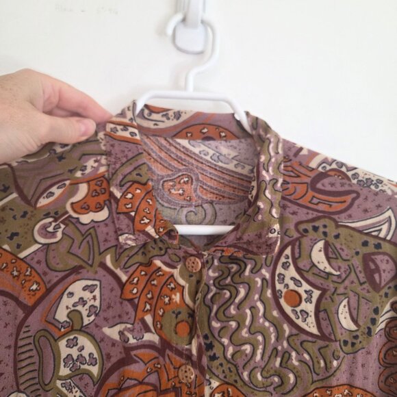 Vintage Abstract Print Button-Up Blouse - Picture 3 of 9